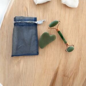 Obagi Jade Eye Roller and Face De-puffer